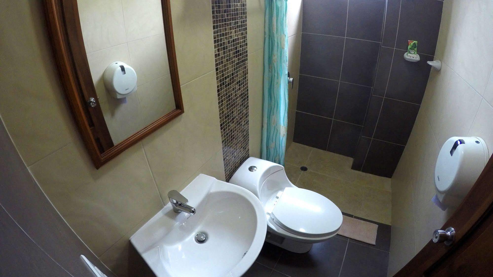Dc Suites Aeropuerto Guayaquil Luaran gambar