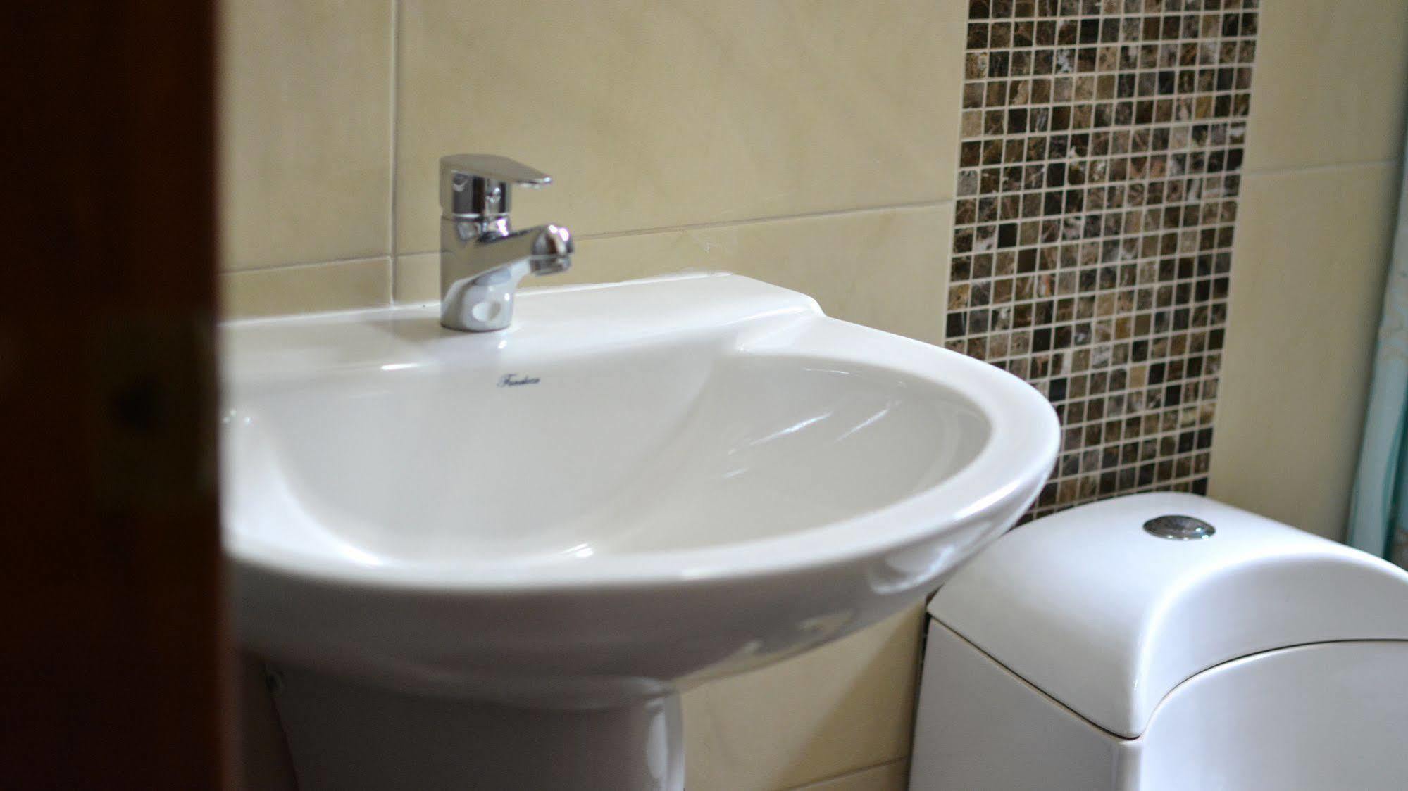 Dc Suites Aeropuerto Guayaquil Luaran gambar